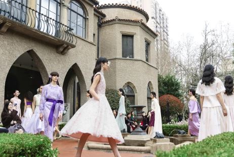 La Koradior�m���׾����ڻ��ϱ�����̽Ѱ�߶��ĵ�������